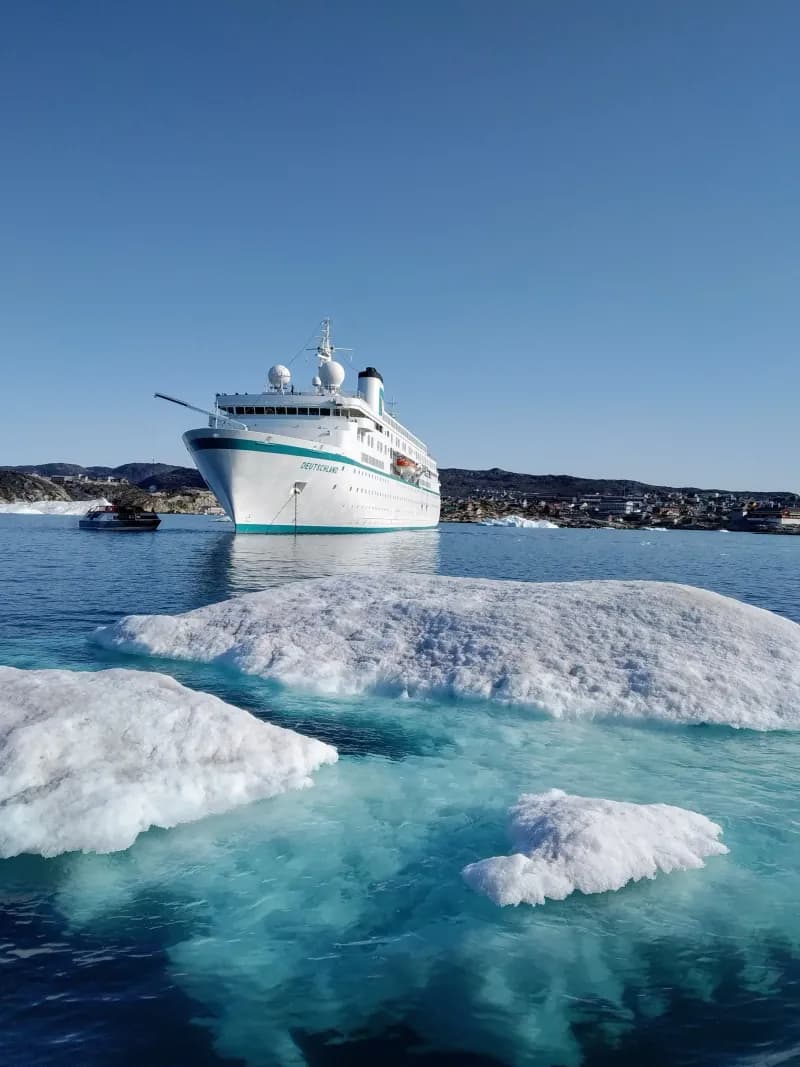 Alaskan Glacier & Fjords Expedition