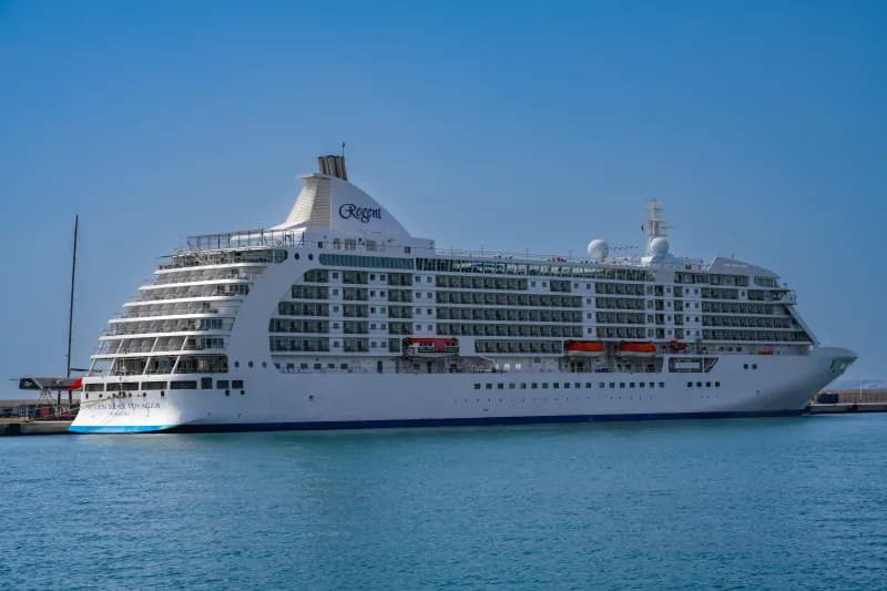 Australia & Great Barrier Reef Voyage