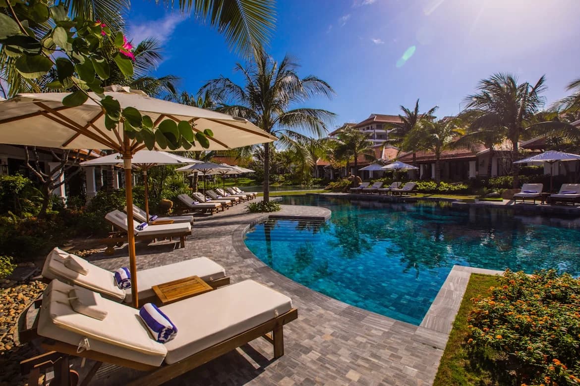 Luxury Hotel Escapes
